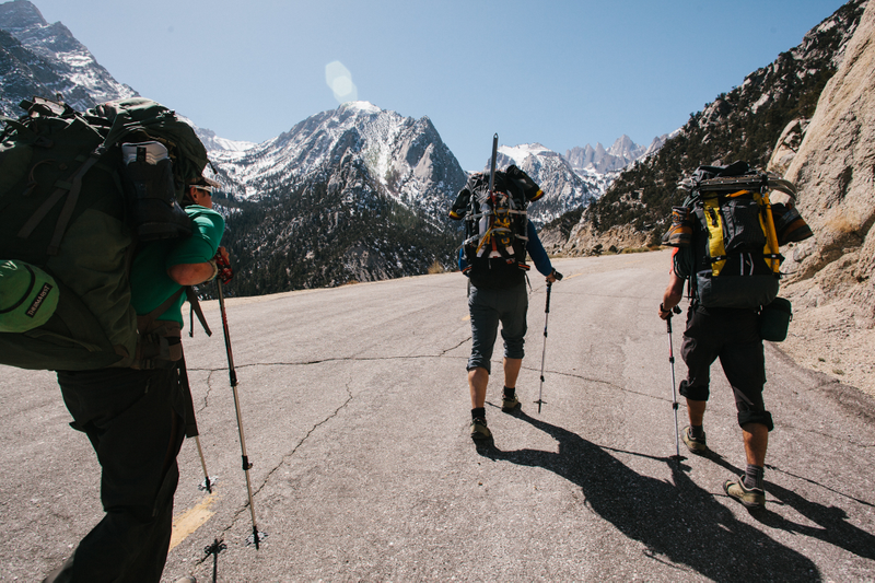 Illustration for article titled How Trekking Poles Can Make Your Hike Easier, Faster And Safer